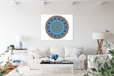 Złota plaża na białym tle