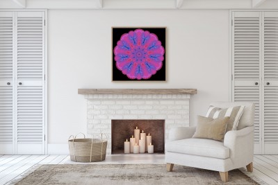 Podwodny kwiat na czarnym tle