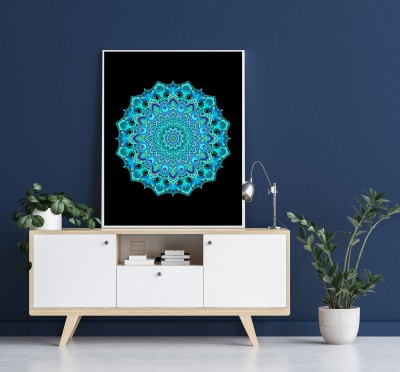 Błękitna laguna na czarnym tle